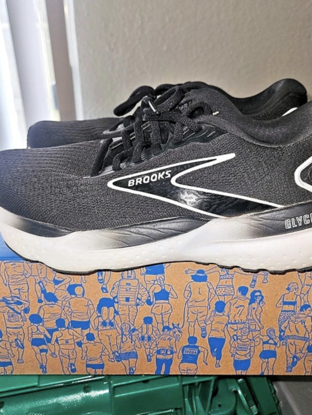 Brooks Glycerin 21 Women's Athletic Shoes 9.5